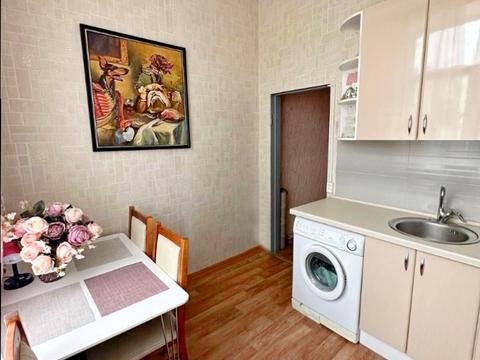 квартира за адресою Дмитра Яворницького просп. (Карла Маркса), 65