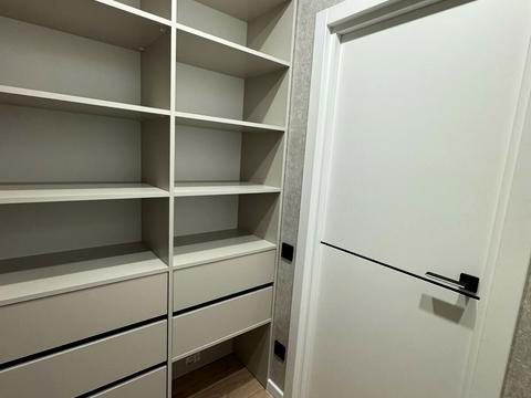 квартира за адресою Домбровського вул., 3