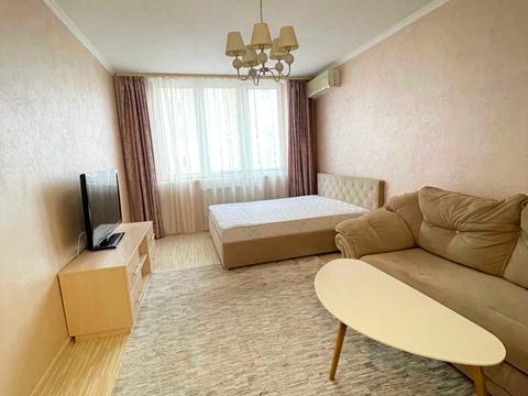 квартира за адресою Анни Ахматової вул., 34