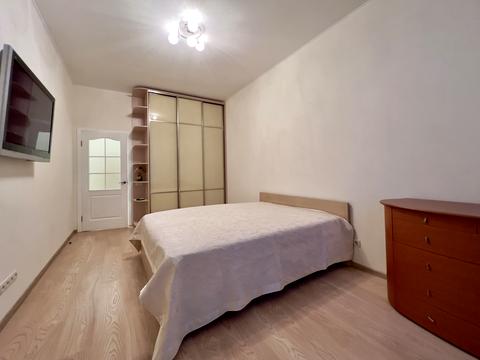 квартира за адресою Анни Ахматової вул., 34