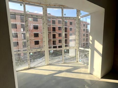 квартира по адресу Защитников ул., 11