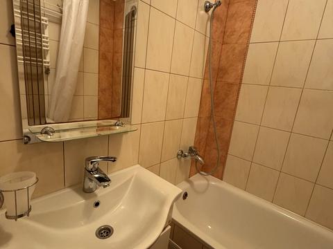 квартира за адресою Митрополита Шептицького вул., 3