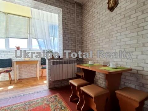 квартира за адресою Київ, Академіка Заболотного вул., 110