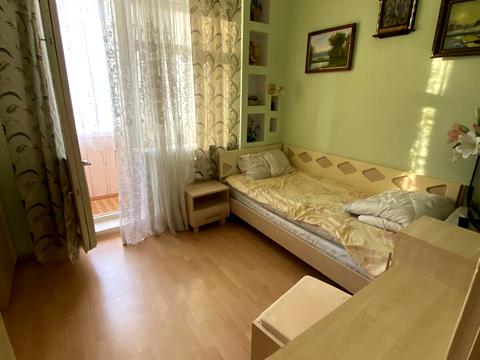 комната по адресу Зои Гайдай ул., 9/8