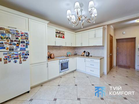 квартира за адресою Ревуцького вул., 5