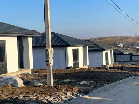 дом по адресу Защитников Мариуполя ул. (Костромська)