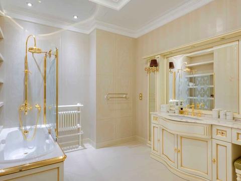квартира за адресою Івана Мазепи, 11б