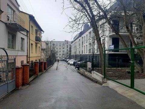 коммерческая по адресу Буцманюка ул., 92а