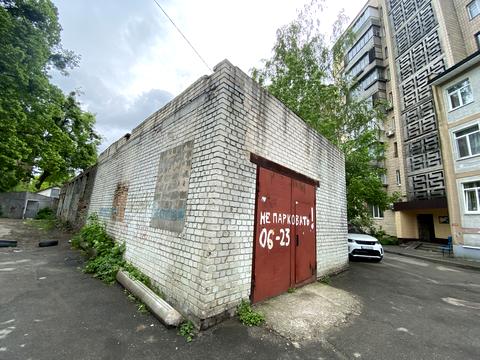 комерційна за адресою Чорновола, 4
