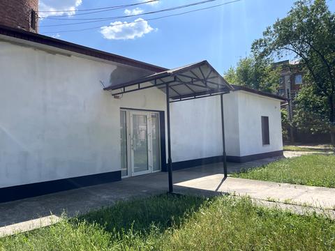 комерційна за адресою Площа Героїв, 16а