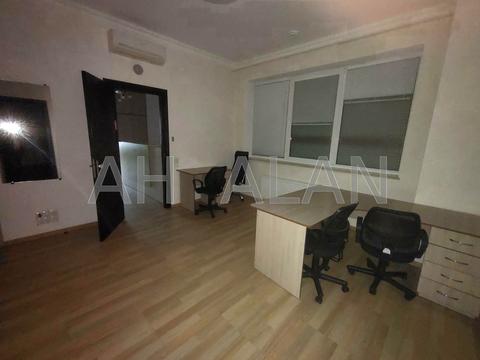 комерційна за адресою Кловський узвіз, 7