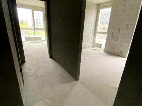 квартира за адресою Салютна вул., 2к25