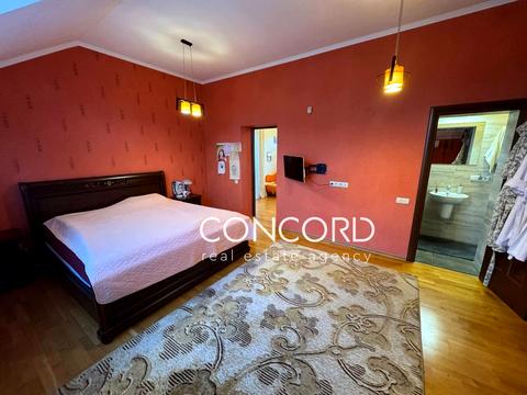 будинок за адресою с. Нові Петрівці, Монастирська вул., 13