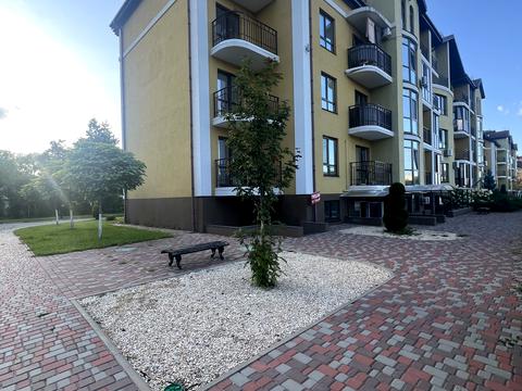 комерційна за адресою Фельдмана вул., 1/1