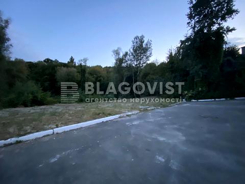 комерційна за адресою Пісаржевського, 2