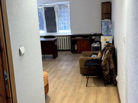комерційна за адресою Каденюка вул. (Танкопія), 35