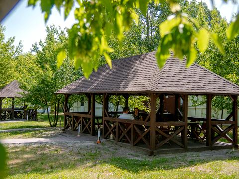 коммерческая по адресу Героїв Космосу ул., 4
