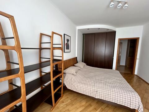 квартира за адресою Раїси Окіпної вул., 8