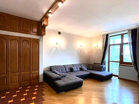 квартира за адресою Київ, Круглоуніверситетська вул., 13