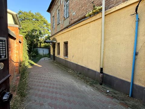 коммерческая по адресу Исполкомовская ул., 45
