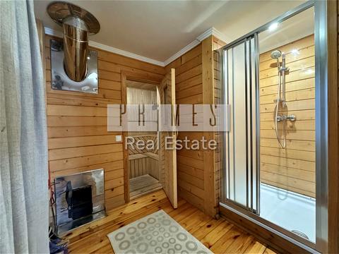 будинок за адресою Кар'єрна вул.