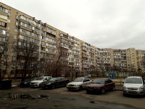 квартира за адресою Сержа Лифаря вул. (Олександра Сабурова), 1