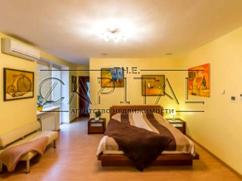 будинок за адресою Київ, Локомотивна вул.