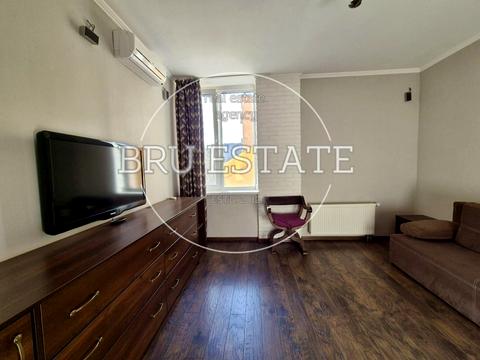 квартира за адресою Регенераторна вул., 4