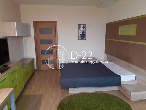 квартира за адресою Ревуцького вул., 7-В