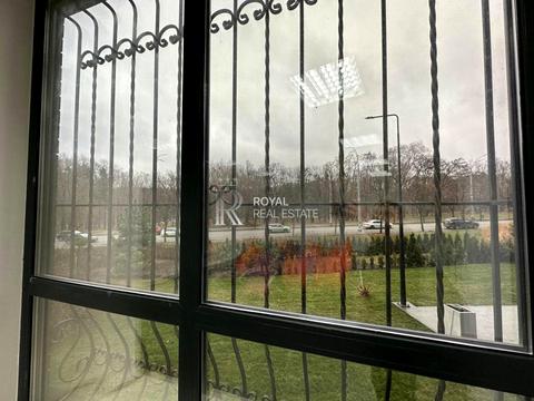 коммерческая по адресу Красиловская ул., 7
