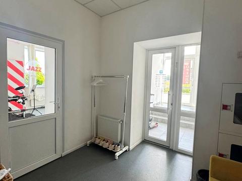 комерційна за адресою Боголюбова вул., 39
