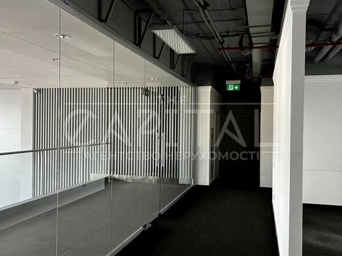 комерційна за адресою Степана Бандери просп. (Московський), 28А