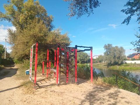 участок по адресу 186 Садова