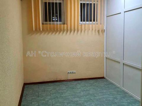 комерційна за адресою Леся Курбаса просп., 1-Б