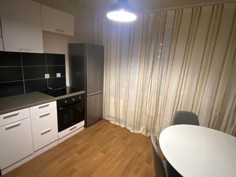 квартира за адресою Софії Русової вул., 7