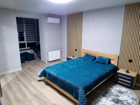 квартира за адресою Домбровського вул., 3