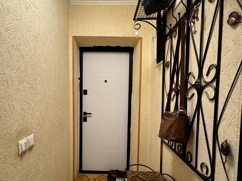 квартира за адресою Космонавтів просп., 27