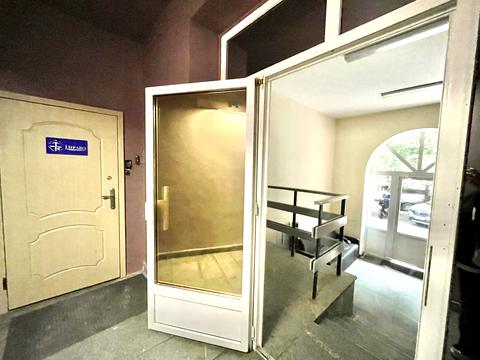 комерційна за адресою Олександра Кониського вул., 52-58
