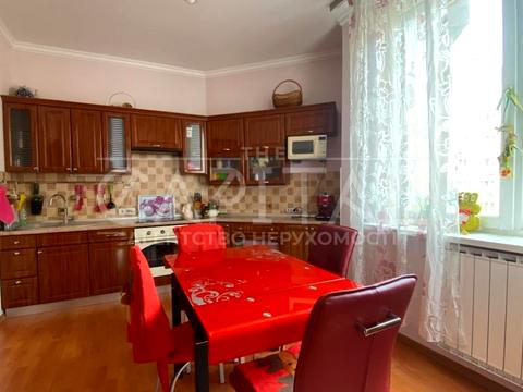 квартира за адресою Івасюка, 4 А