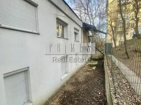 коммерческая по адресу Науки просп., 33А