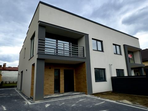 будинок за адресою Дмитра Яворницького вул.