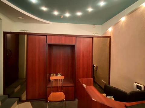 комерційна за адресою Джона Маккейна вул. (Івана Кудрі), 9