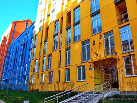 квартира за адресою Регенераторна вул., 4 к17