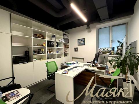 комерційна за адресою Сім'ї Прахових вул. (Гайдара), 58/10