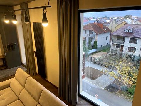 квартира за адресою Вишнева вул., 28