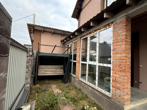 будинок за адресою Івана Колобова