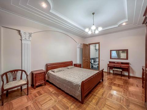 квартира за адресою Олександра Кониського вул., 45-49