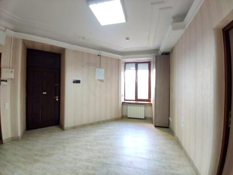 комерційна за адресою Дмитра Вітовського вул. (), 27