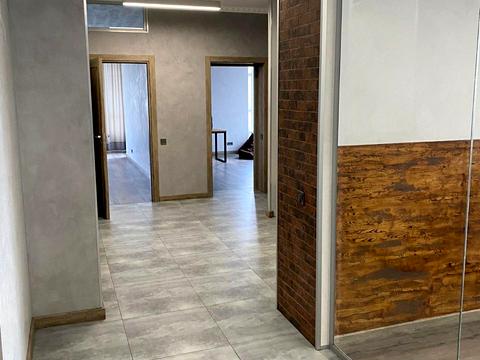 комерційна за адресою Кловський узвіз, 7a