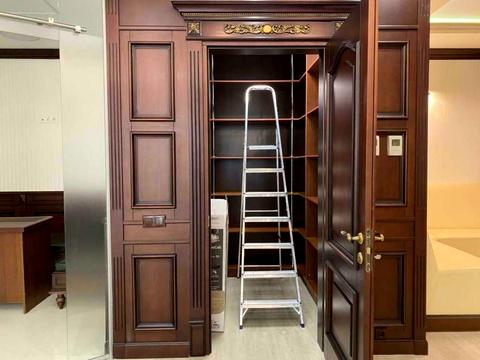 комерційна за адресою Інститутська вул., 18